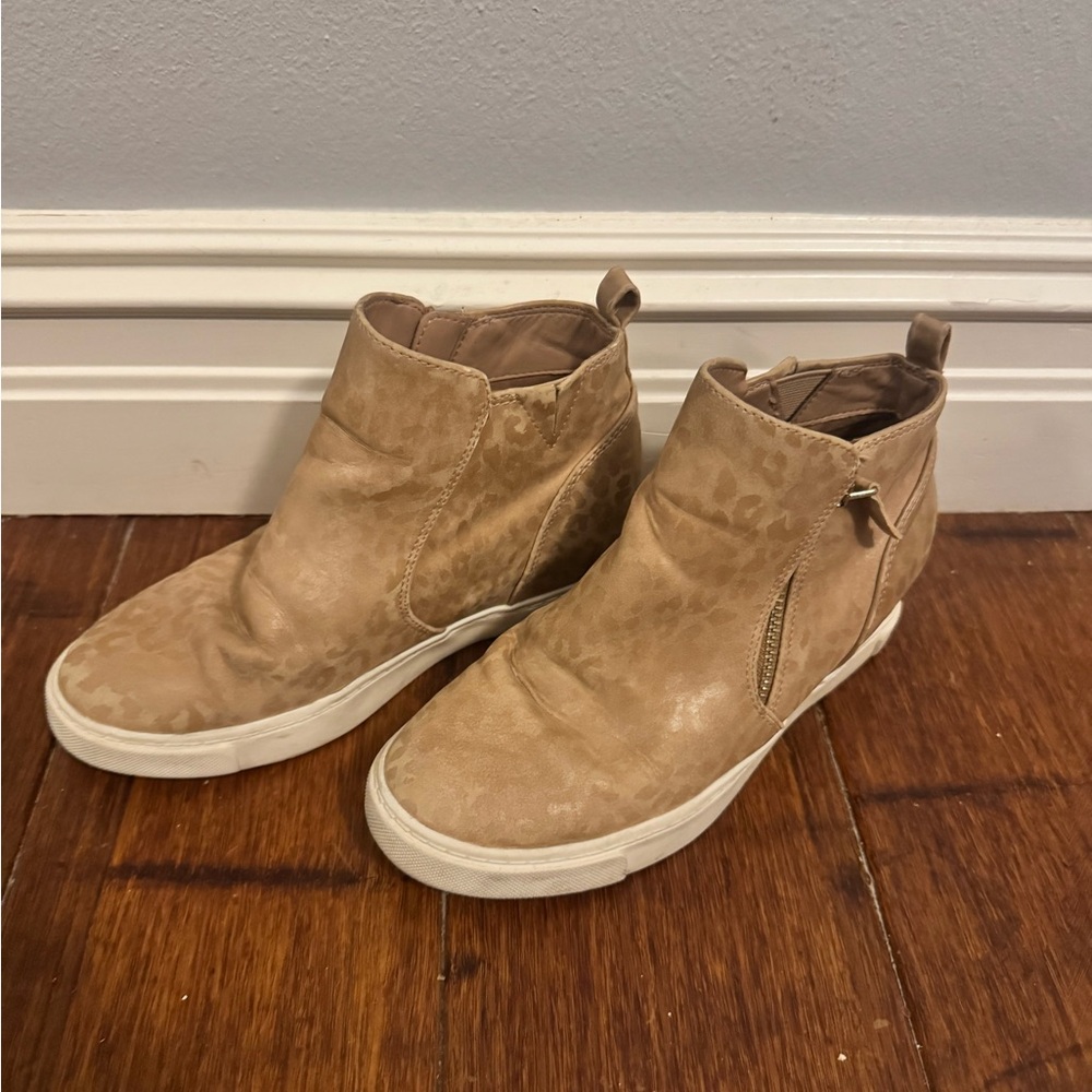 Vince Camuto Beige Ankle Boots with Zipper